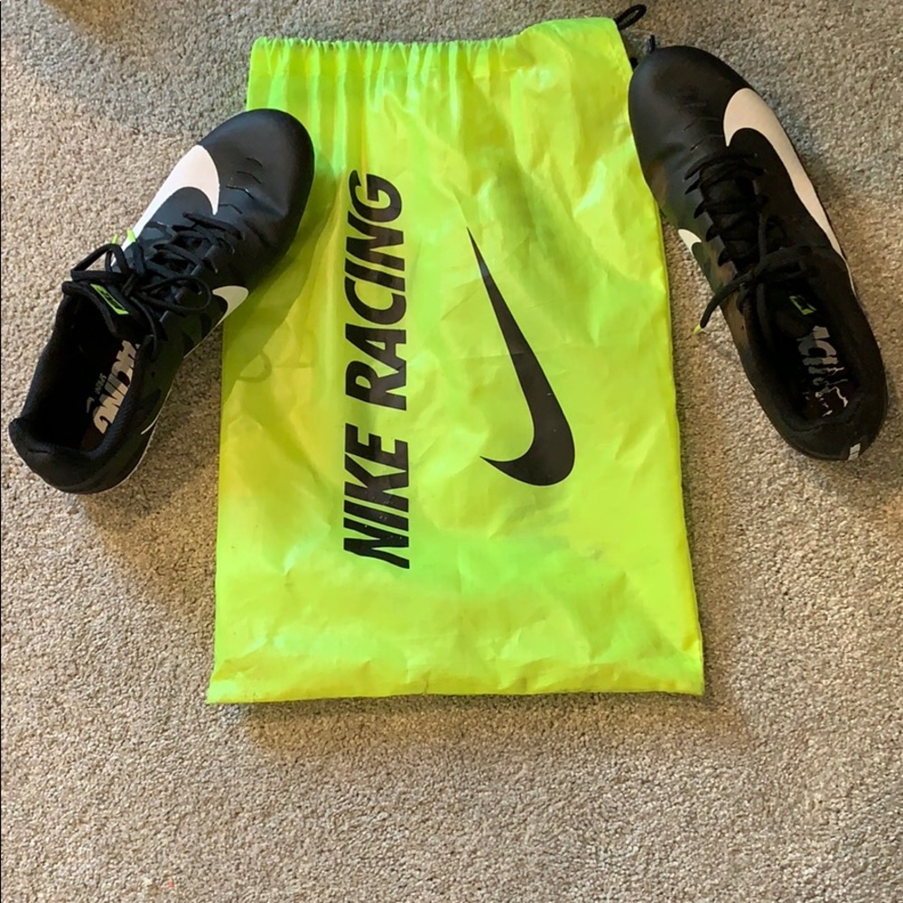 Track shoes